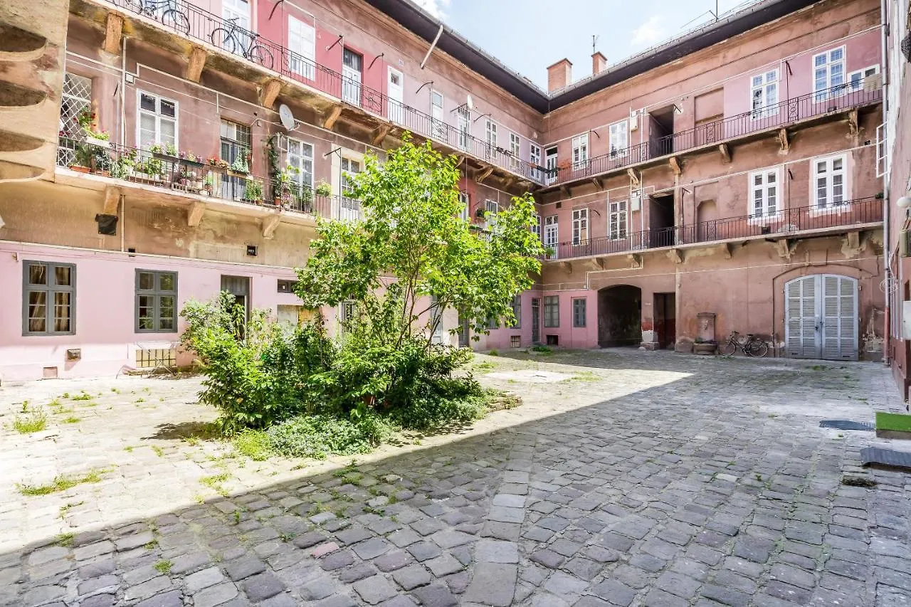 Bpr King Street Vintage Design Home With A/C Budapest Hungría