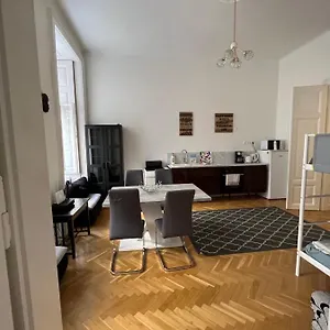 Love, Peace & Easy Living Apartamento