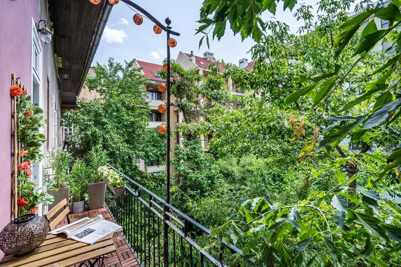 Apartment Bpr King Street Vintage Design Home With A/C Budapest Hungary